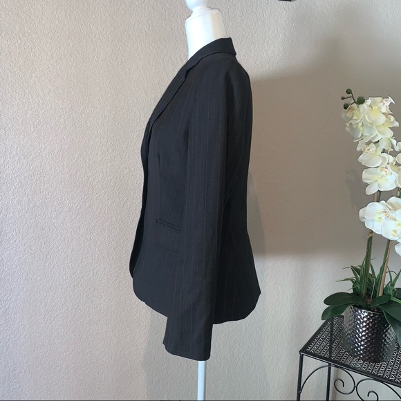 J Crew Pinstripe Blazer Size 6 - Picture 3 of 6